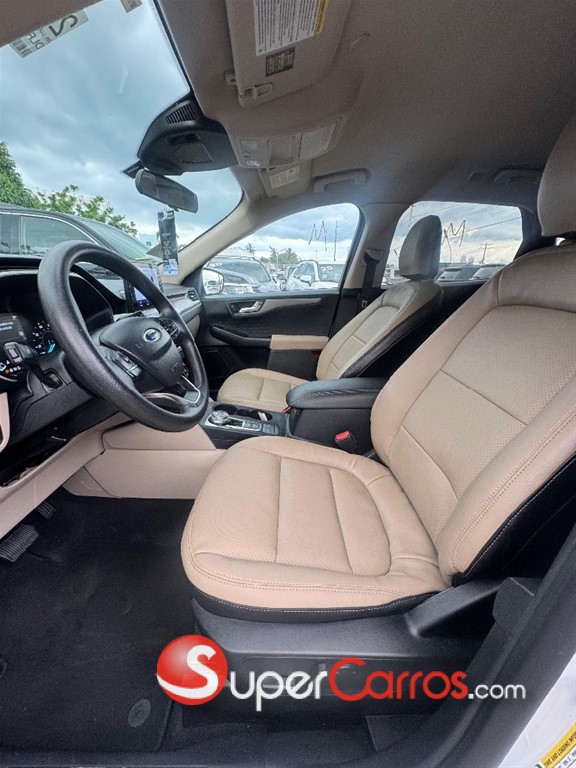 2020 Ford Escape SE — foto 7 / 11