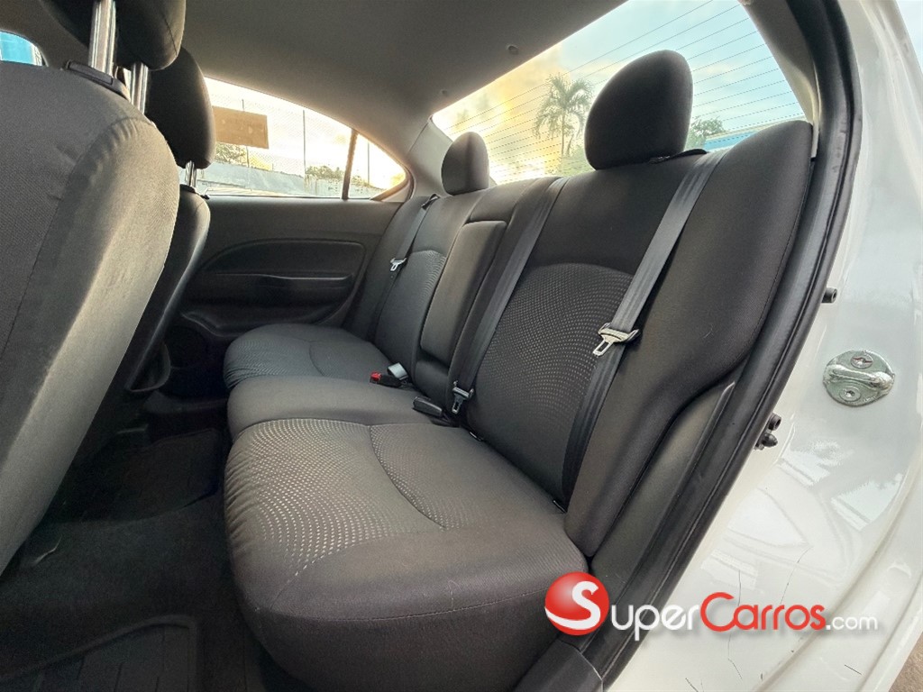 2020 Mitsubishi Motors Mirage G4 — foto 5 / 9