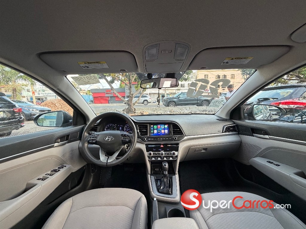 2020 Hyundai Elantra SEL — foto 6 / 9