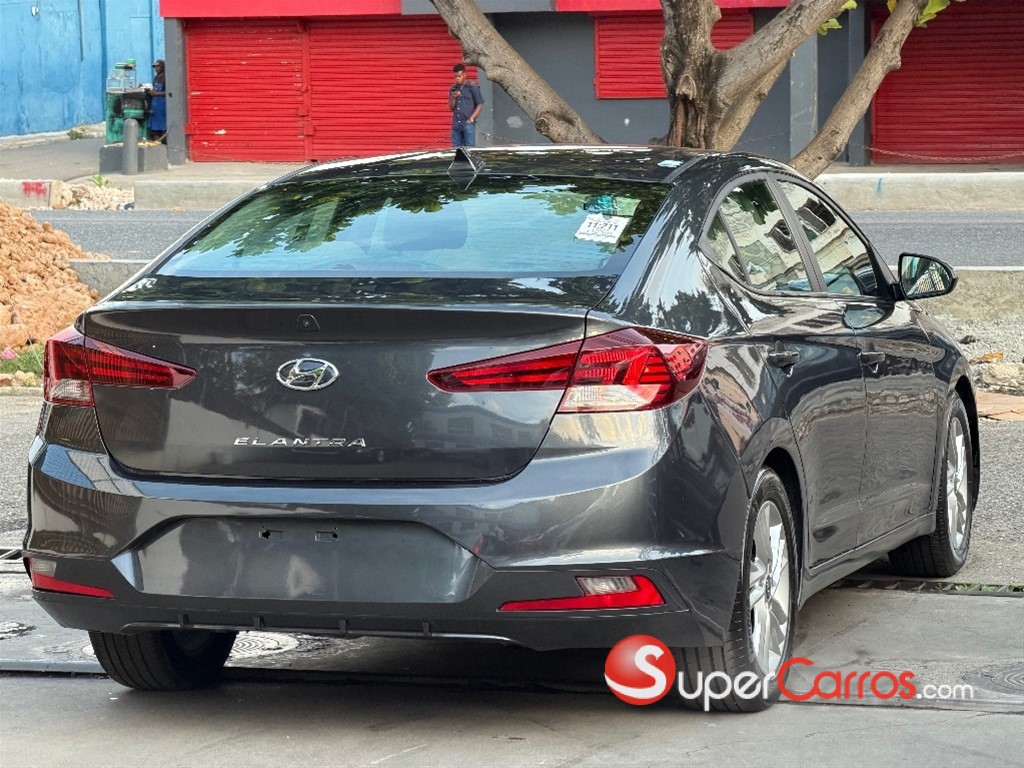 2020 Hyundai Elantra SEL — foto 9 / 9