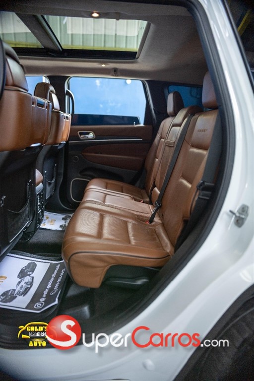 2016 Jeep Grand Cherokee SUMMIT — foto 11 / 12