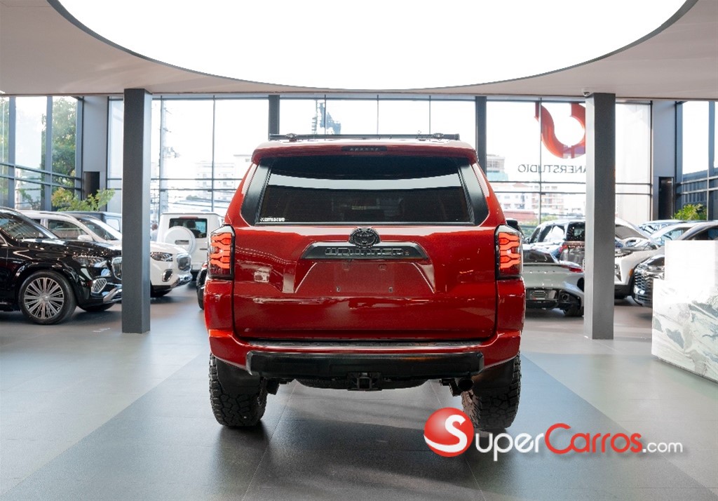 2014 Toyota 4 Runner SR5 — foto 7 / 11
