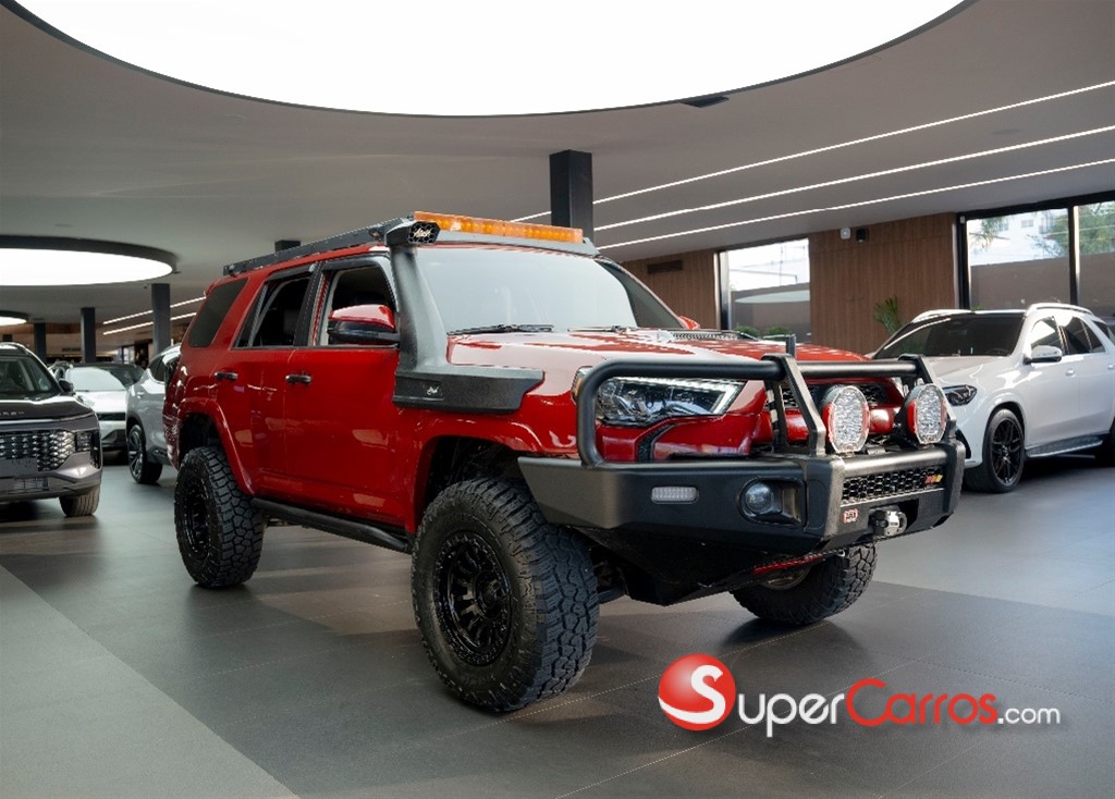 2014 Toyota 4 Runner SR5 — foto 8 / 11