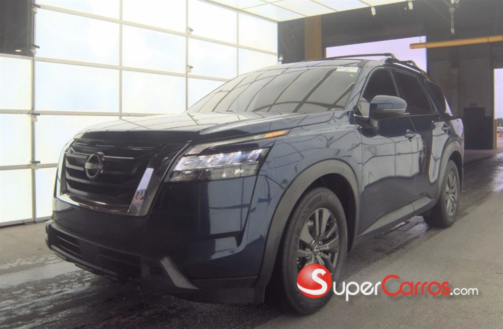 2022 Nissan Pathfinder SV