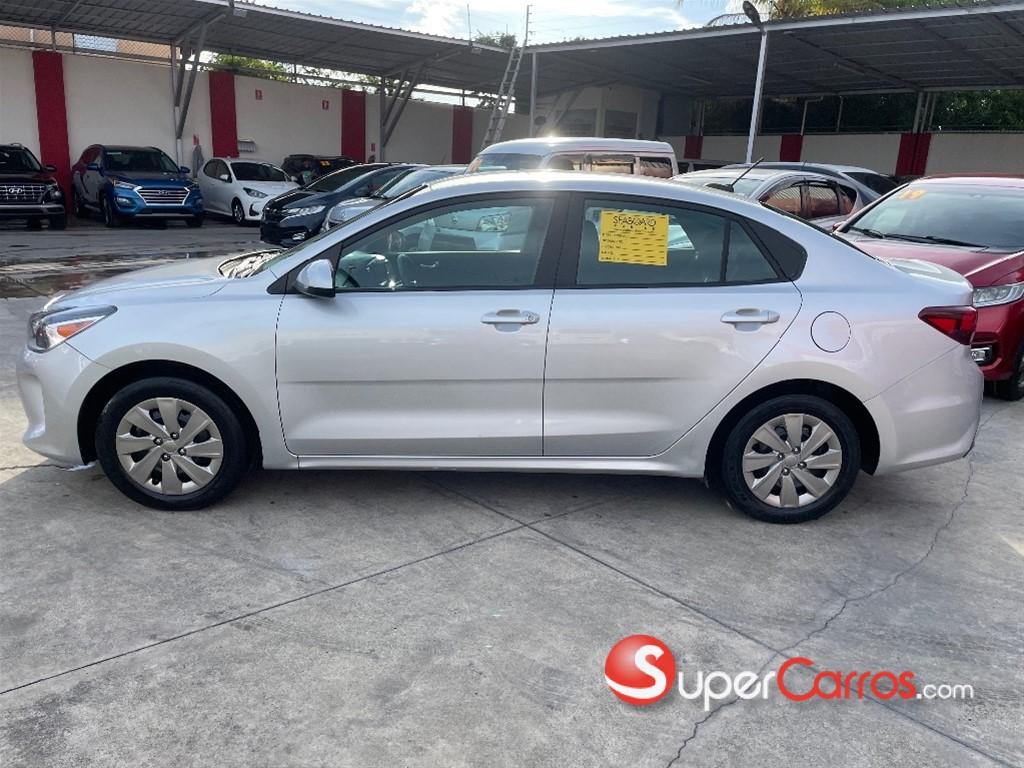 2020 Kia Rio LX — foto 6 / 11