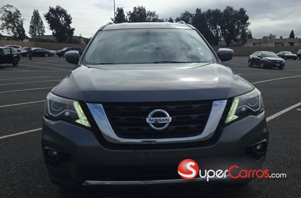 2020 Nissan Pathfinder SV — foto 2 / 7