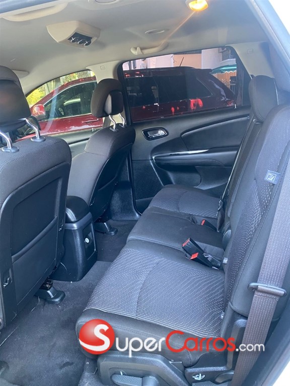 2020 Dodge Journey SE — foto 7 / 9