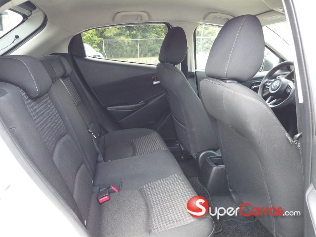 2020 Mazda Demio — foto 7 / 9