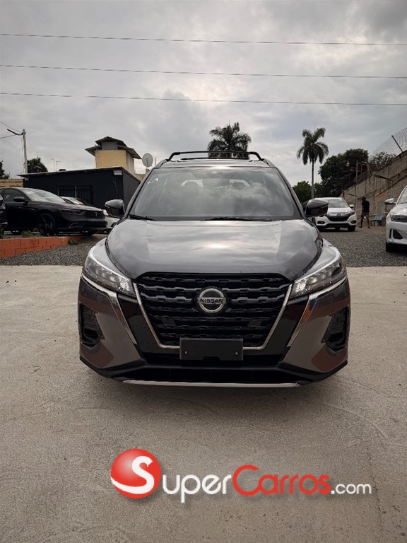 2021 Nissan Kicks SR — foto 2 / 10