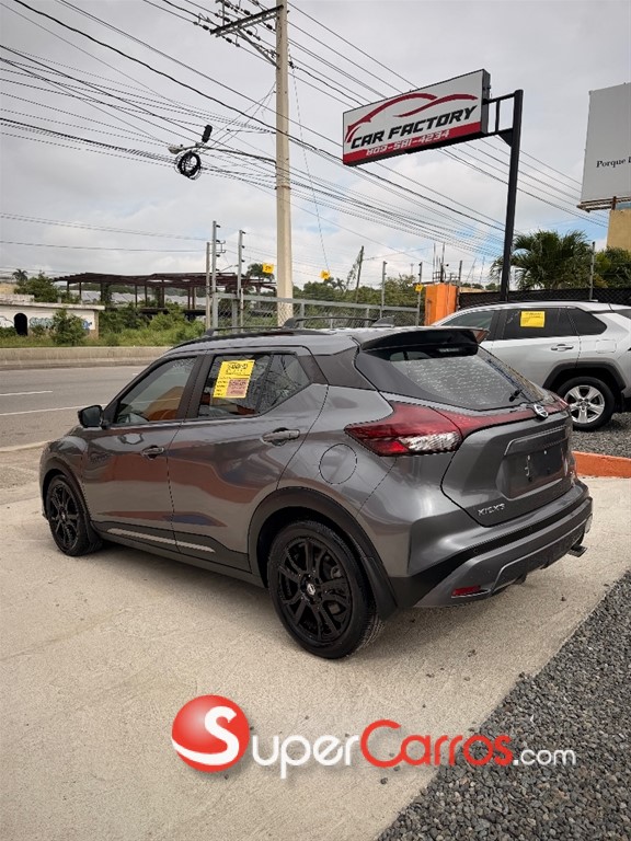 2021 Nissan Kicks SR — foto 3 / 10