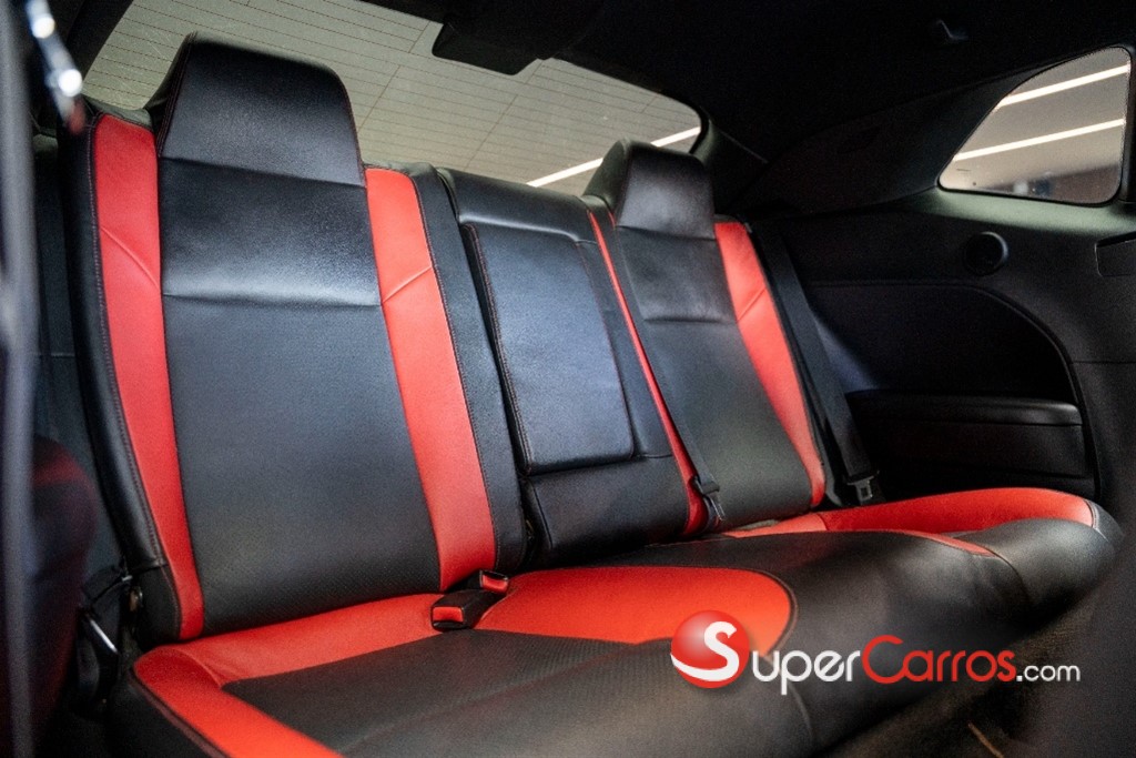 2015 Dodge Challenger Scat Pack — foto 6 / 11