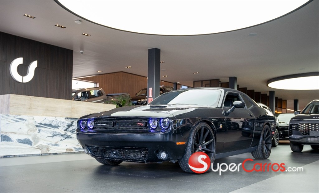 2015 Dodge Challenger Scat Pack — foto 8 / 11