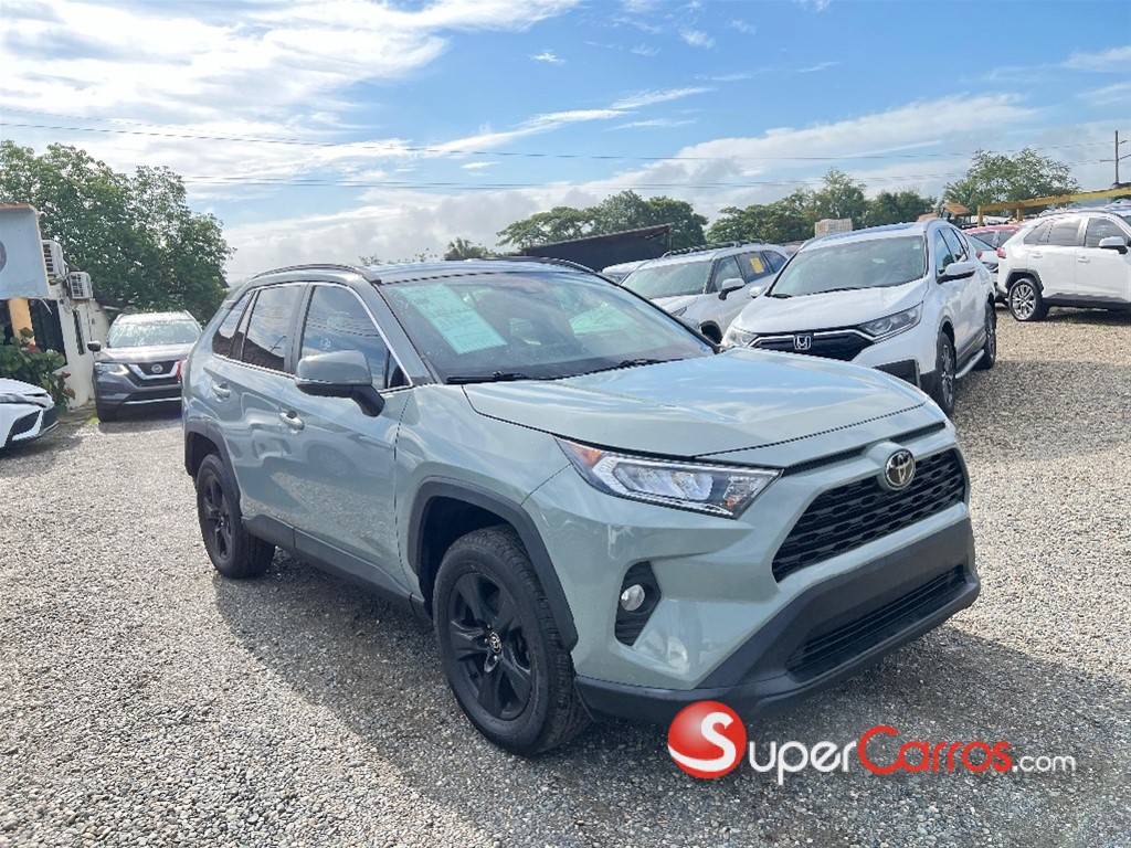 2021 Toyota RAV4 XLE PLUS — foto 2 / 11