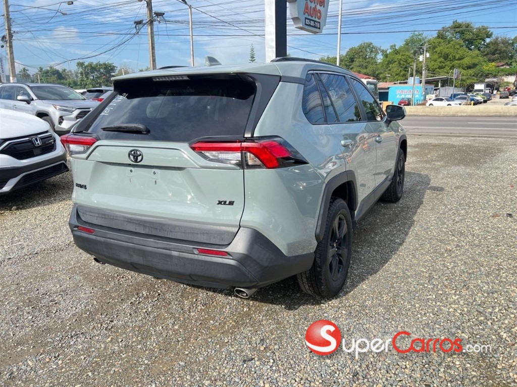 2021 Toyota RAV4 XLE PLUS — foto 5 / 11
