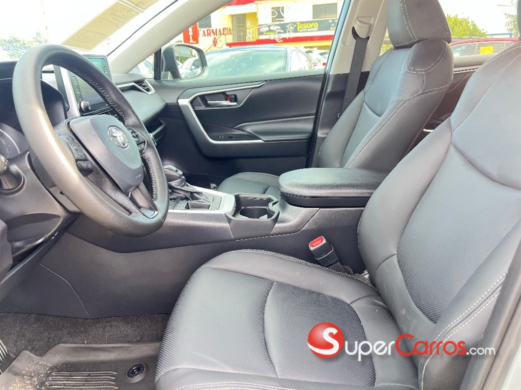 2021 Toyota RAV4 XLE PLUS — foto 8 / 11