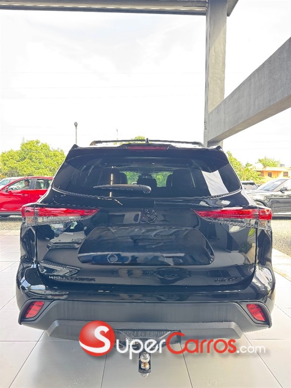 2022 Toyota Highlander XLE — foto 3 / 10
