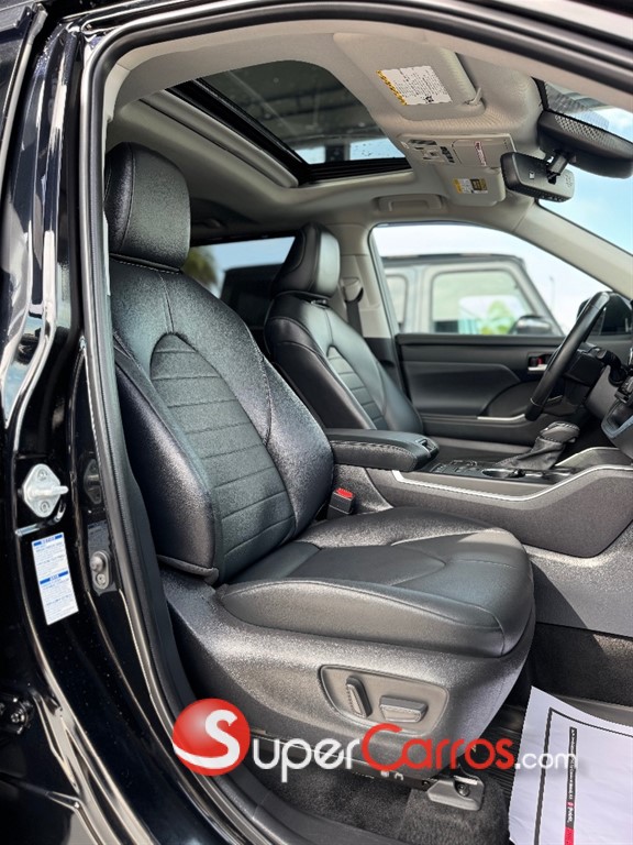 2022 Toyota Highlander XLE — foto 4 / 10