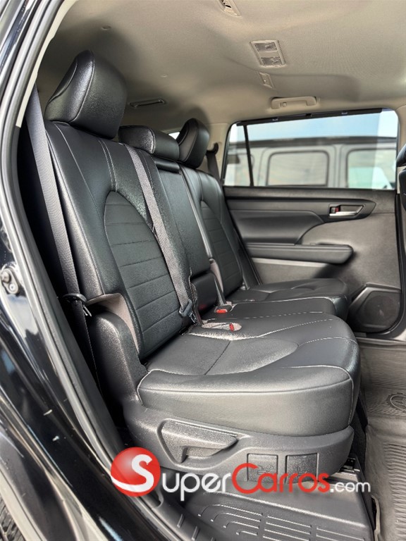 2022 Toyota Highlander XLE — foto 6 / 10