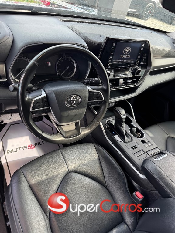 2022 Toyota Highlander XLE — foto 8 / 10