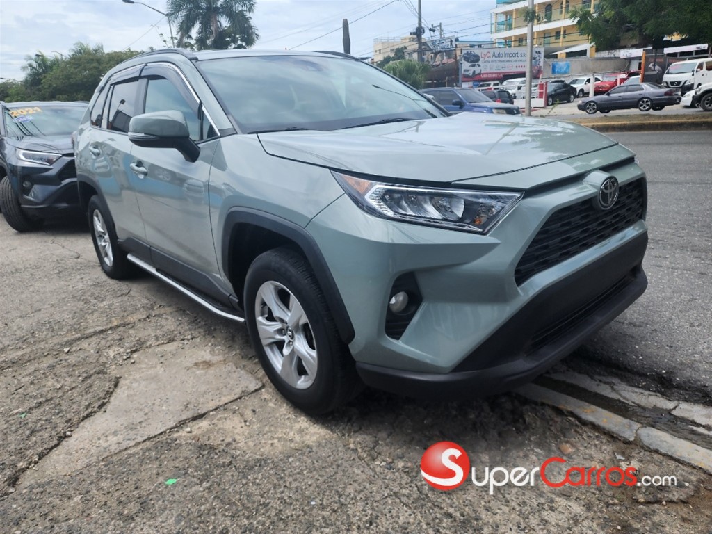2021 Toyota RAV4 XLE