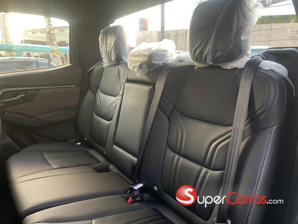 2027 Isuzu DMAX LSE — foto 12 / 12