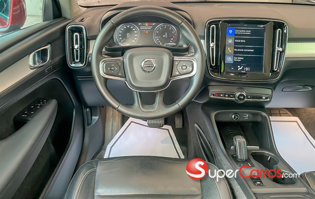 2018 Volvo XC40 Momentum — foto 9 / 11