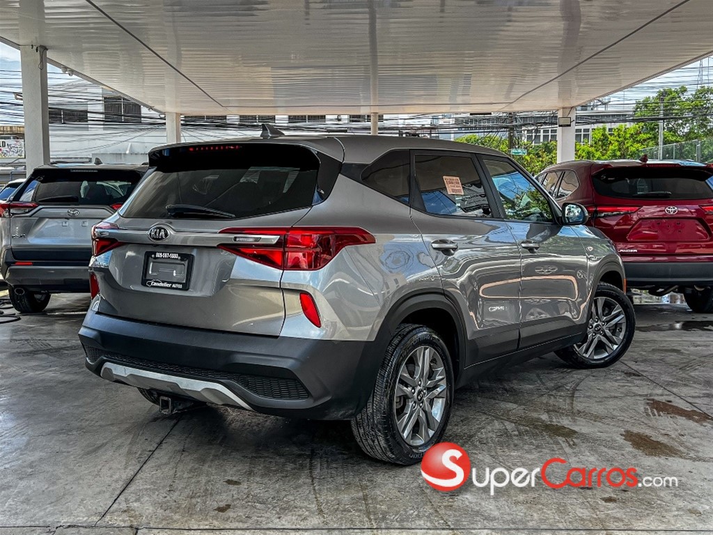 2021 Kia Seltos LX — foto 9 / 11