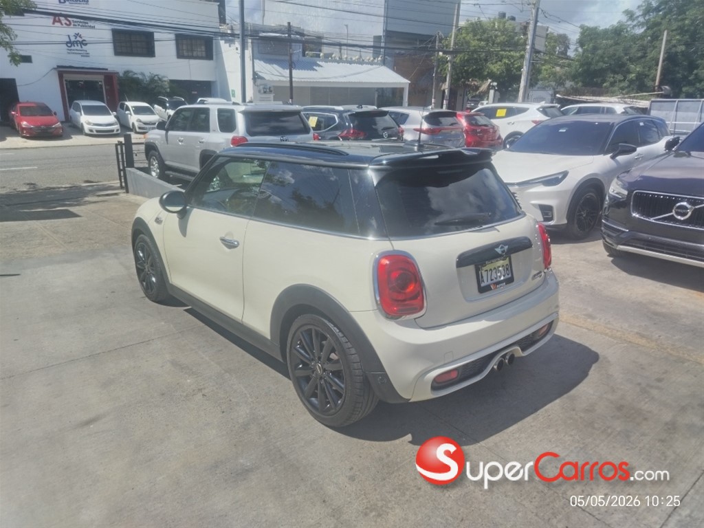 2017 Mini Cooper S Hardtop — foto 10 / 12