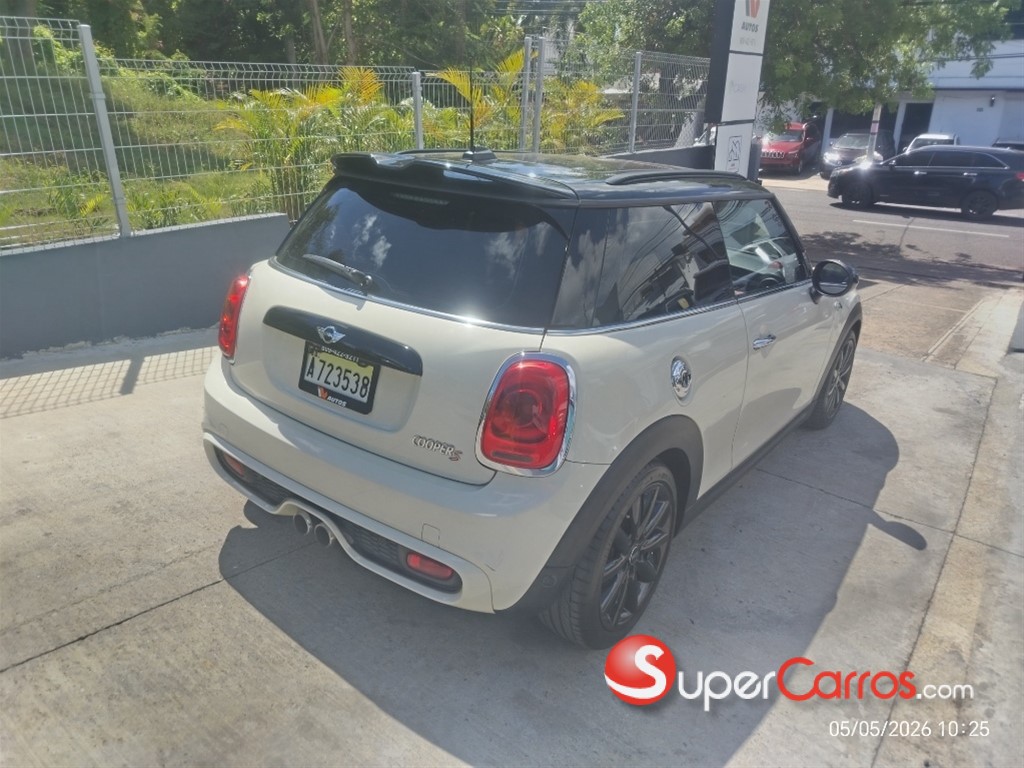 2017 Mini Cooper S Hardtop — foto 11 / 12