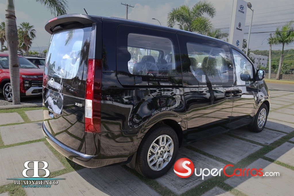 2025 Hyundai Staria — foto 10 / 12