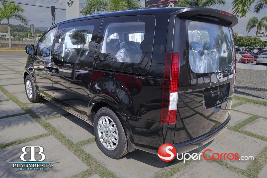 2025 Hyundai Staria — foto 12 / 12