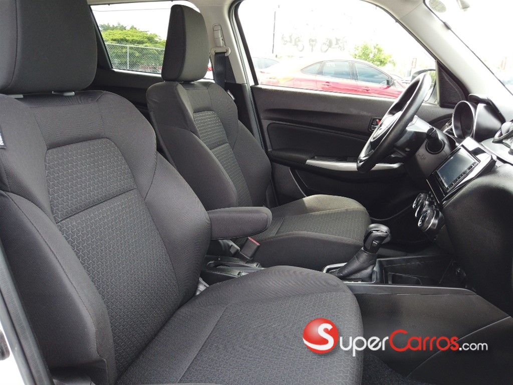 2021 Suzuki Swift — foto 8 / 9