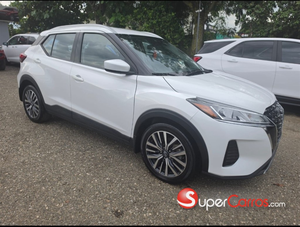 2022 Nissan Kicks SV