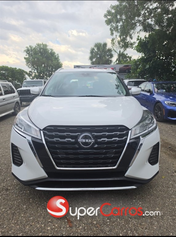 2022 Nissan Kicks SV — foto 3 / 10