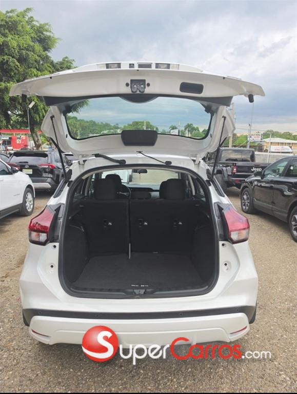 2022 Nissan Kicks SV — foto 6 / 10