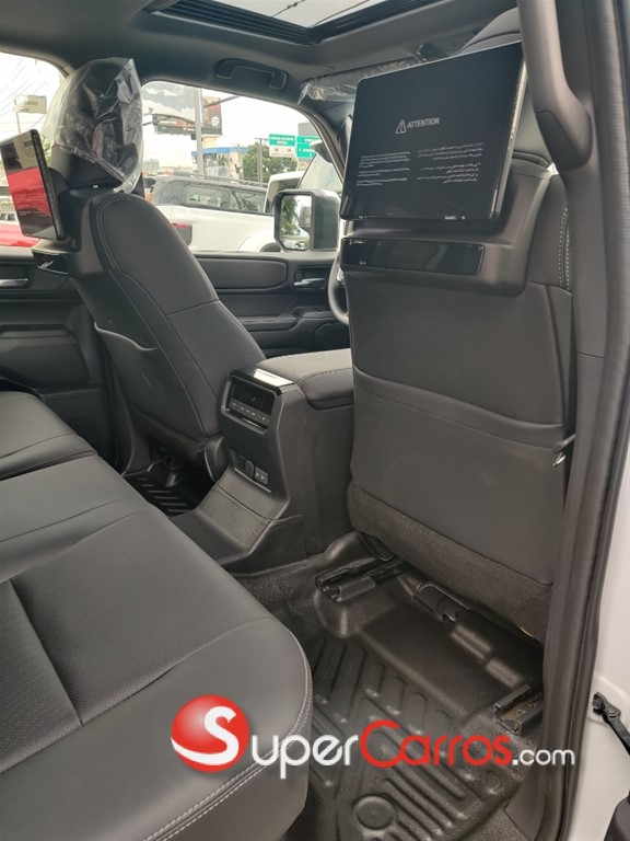 2026 Toyota Land Cruiser Prado — foto 6 / 10