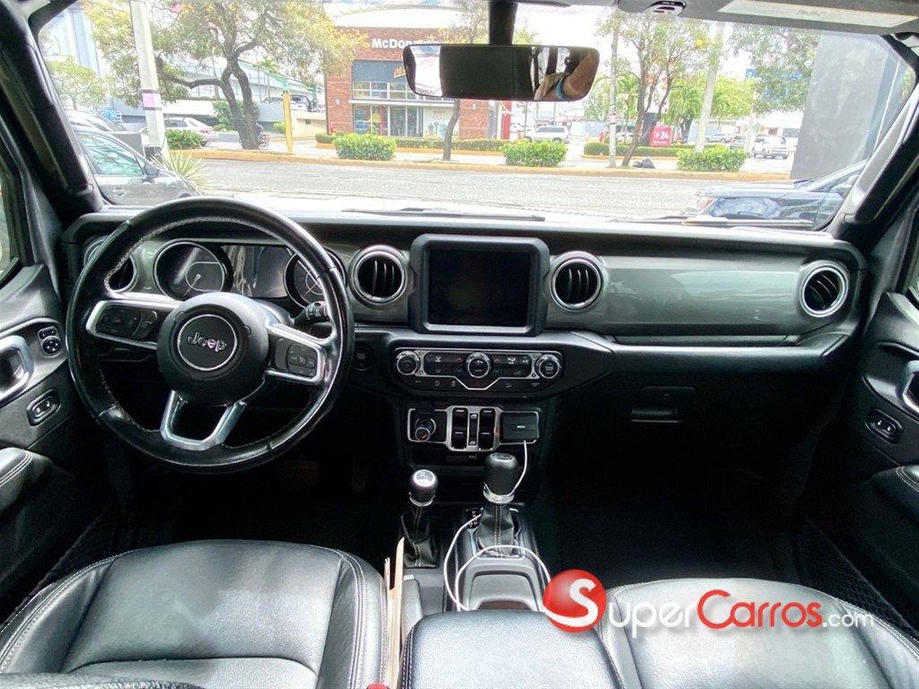 2020 Jeep Wrangler Sahara Unlimited — foto 5 / 12