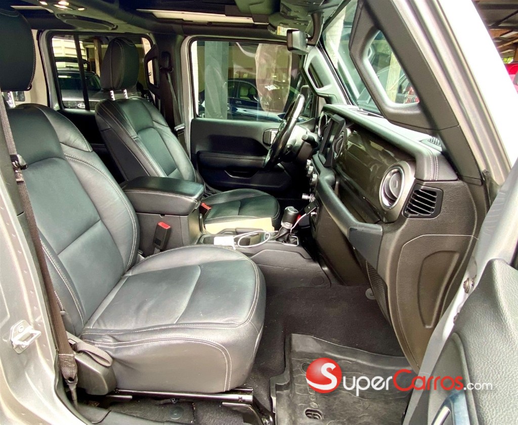 2020 Jeep Wrangler Sahara Unlimited — foto 7 / 12