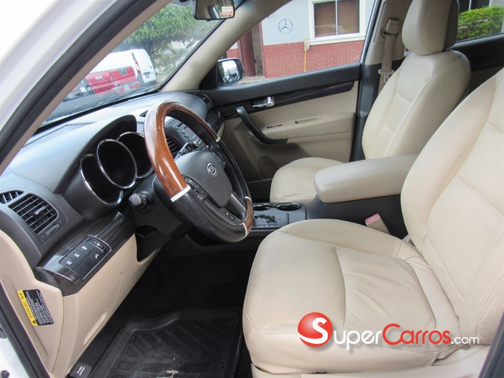 2013 Kia Sorento LX — foto 9 / 11