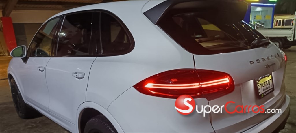 2018 Porsche Cayenne Coupe Platinum — foto 6 / 10