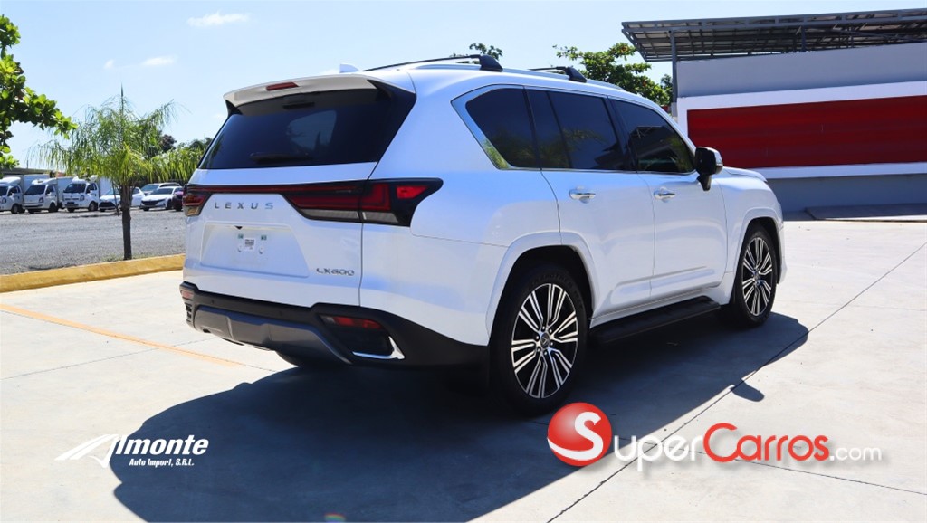 2025 Lexus LX 600 Luxury — foto 4 / 12
