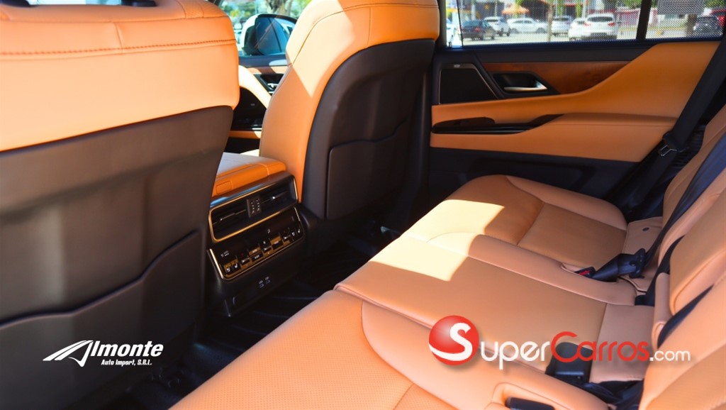 2025 Lexus LX 600 Luxury — foto 10 / 12
