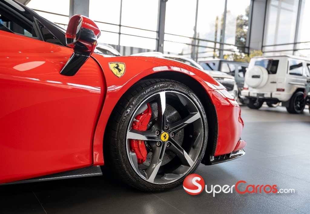 2023 Ferrari SF90 Stradale — foto 6 / 12