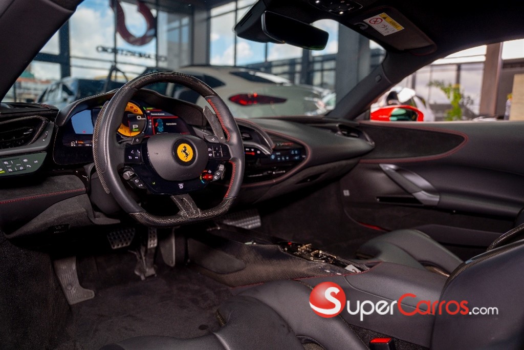 2023 Ferrari SF90 Stradale — foto 7 / 12
