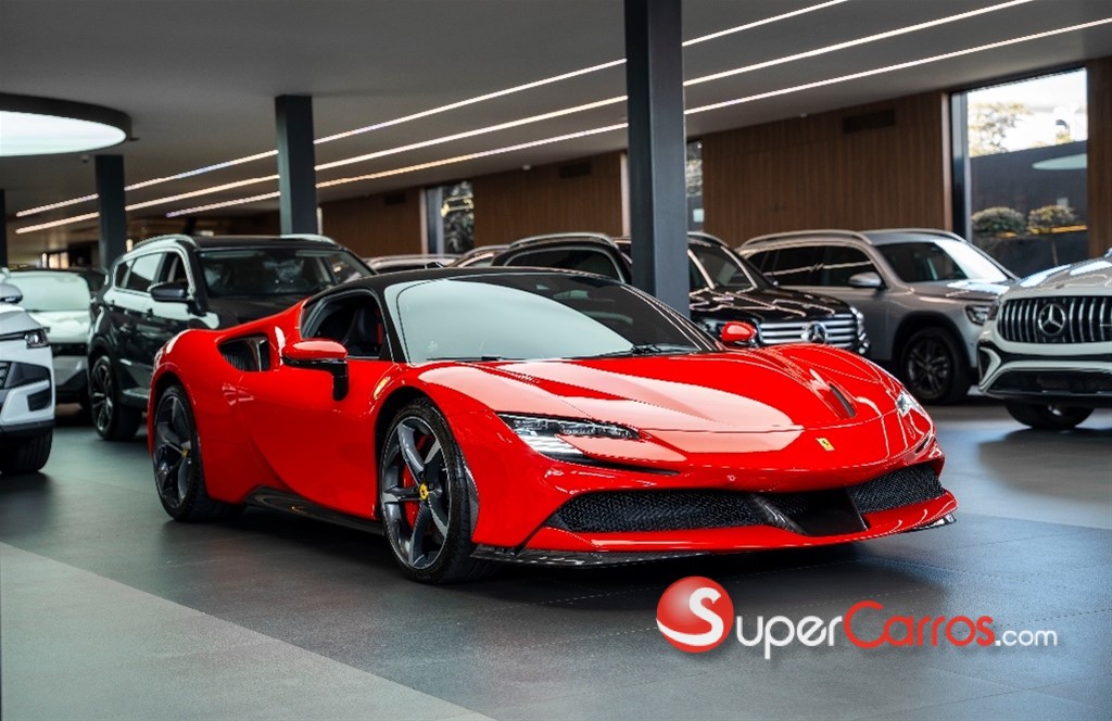2023 Ferrari SF90 Stradale — foto 9 / 12