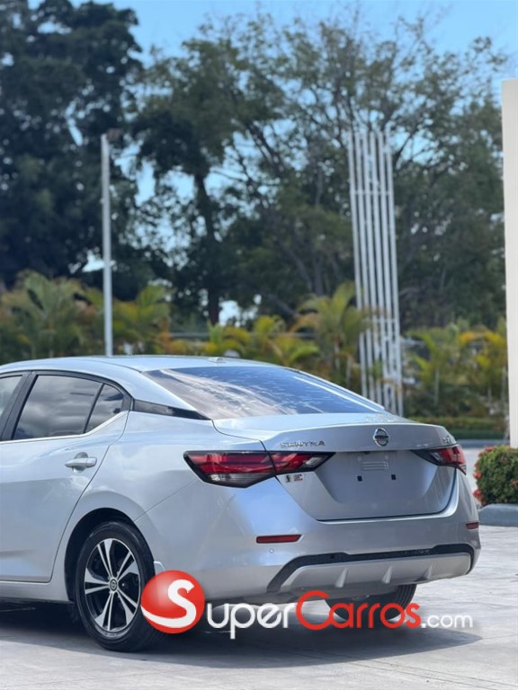 2020 Nissan Sentra SV — foto 6 / 12