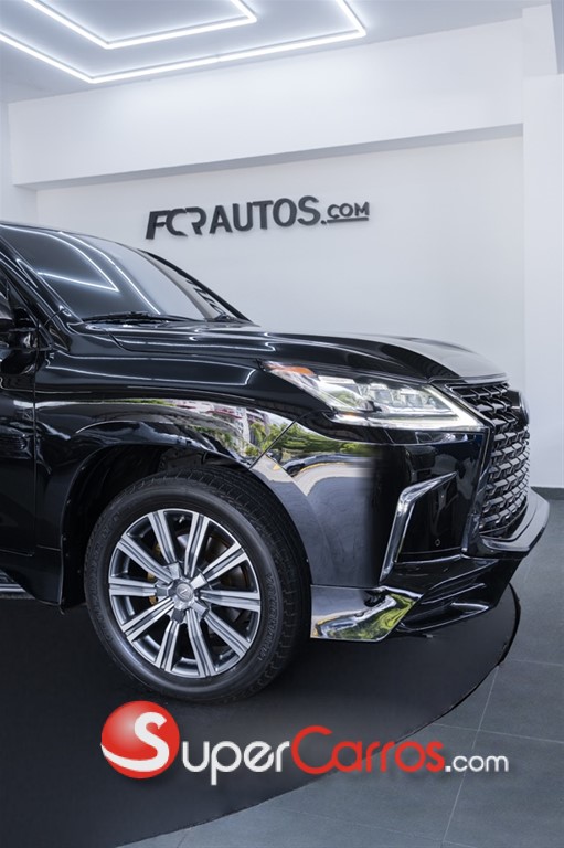 2017 Lexus LX 570 — foto 8 / 12