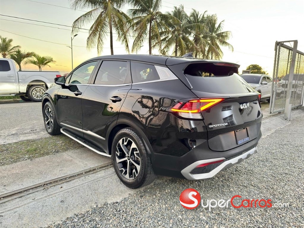 2023 Kia Sportage LX — foto 4 / 10