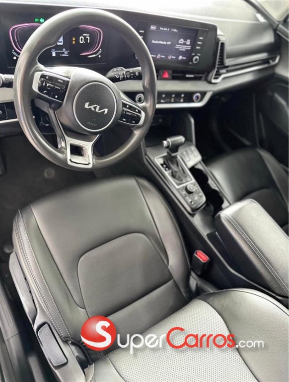 2023 Kia Sportage LX — foto 8 / 10