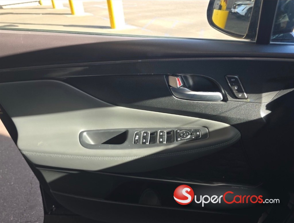 2023 Hyundai Santa Fe Limited — foto 9 / 10